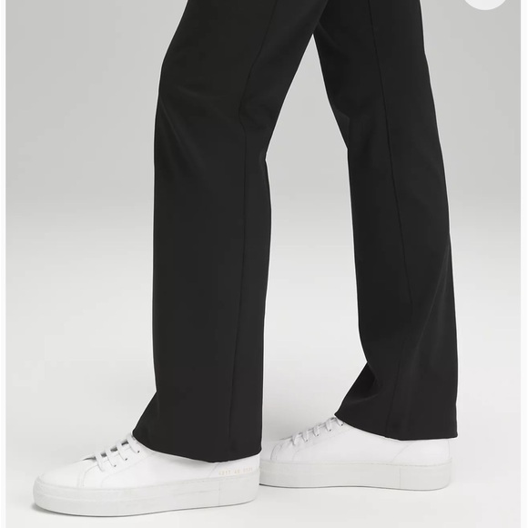 Smooth Fit Pull-On High-Rise Pant
Regular - Picture 6 of 7